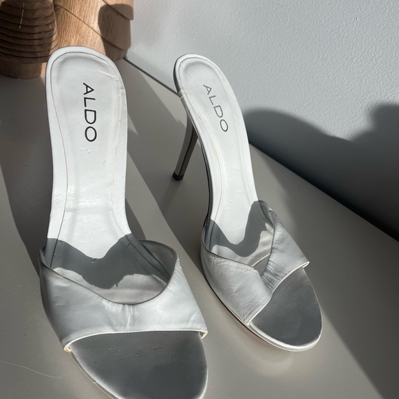 GUC ALDO, Sz 39, white sandal - Picture 2 of 6